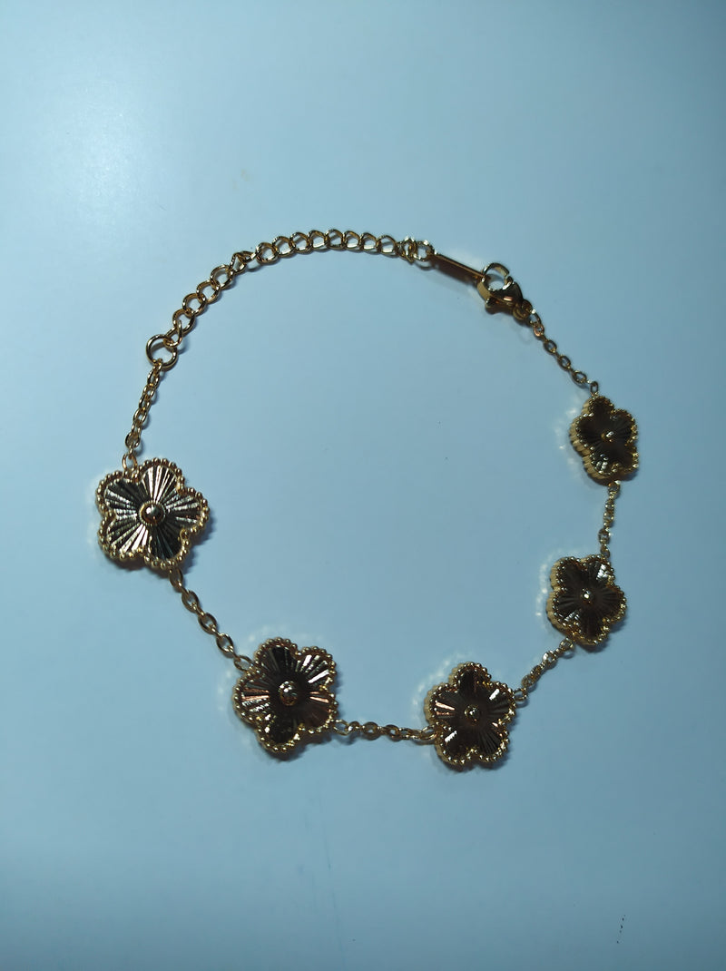 Pulsera trebol de cinco hojas oro - additional image 3